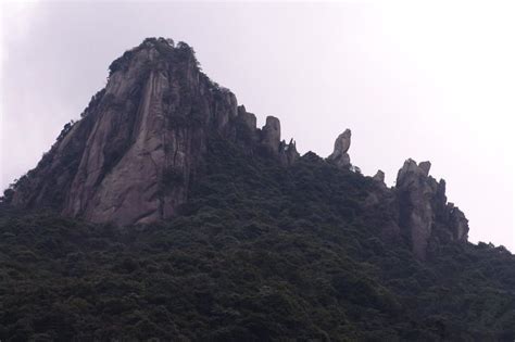  Wangfu Rock'deki Büyüleyici Kayalar ve Muhteşem Deniz Manzaraları